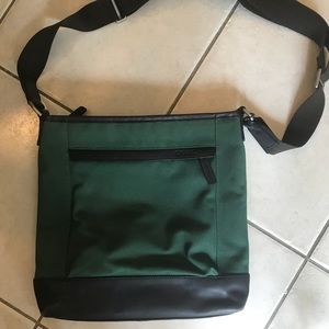 CAMDEN CANVAS ZIP TOP CROSSBODY
COACH MEN’S BAG